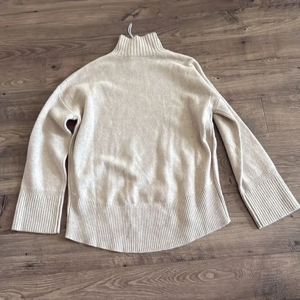 Frame Cashmere High-Low Turtleneck Sweater in Oatmeal Heather Size M